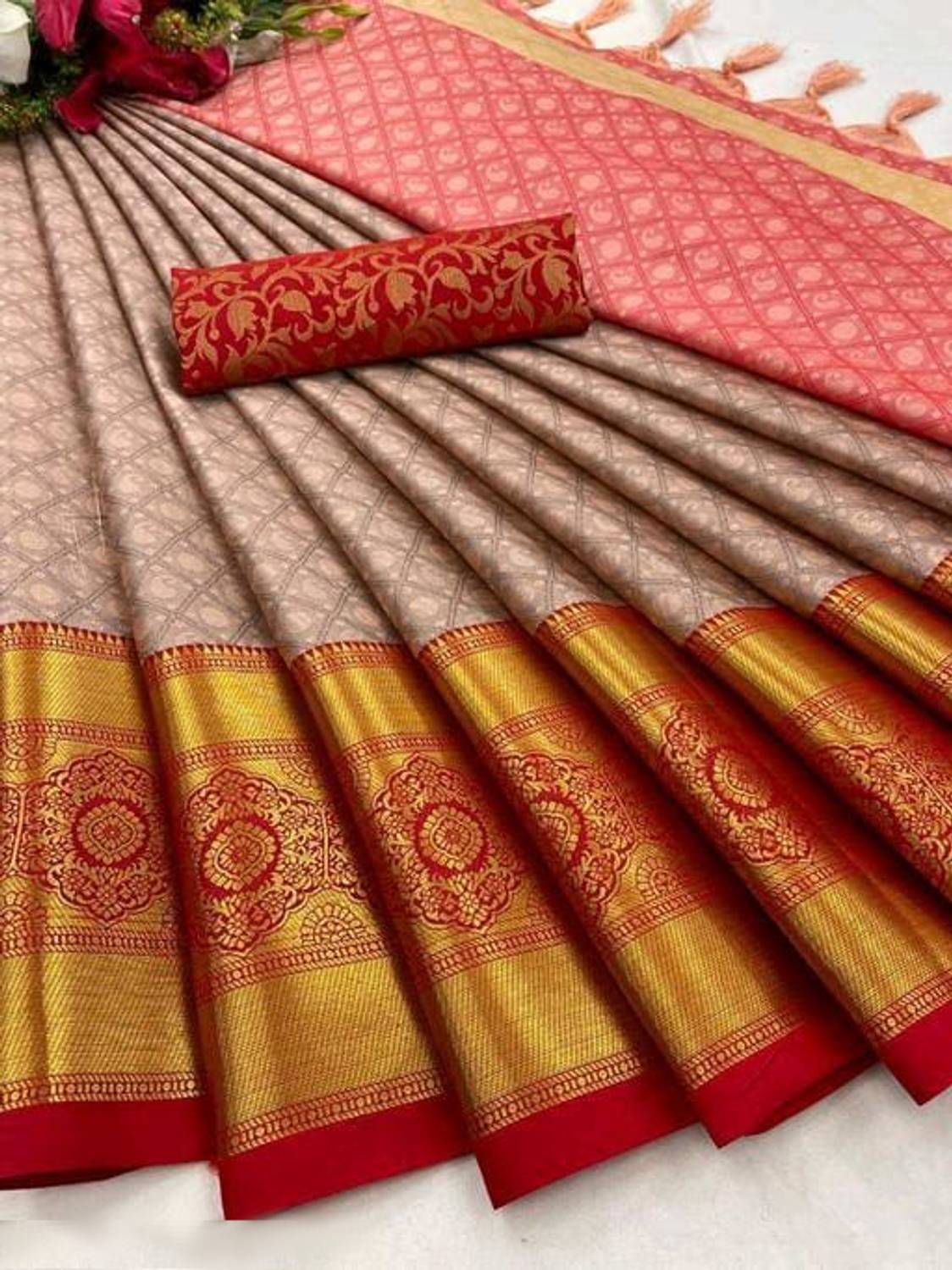KanjiQueen Woven Kanjivaram Silk Blend, Cotton Silk Saree (Pink,
