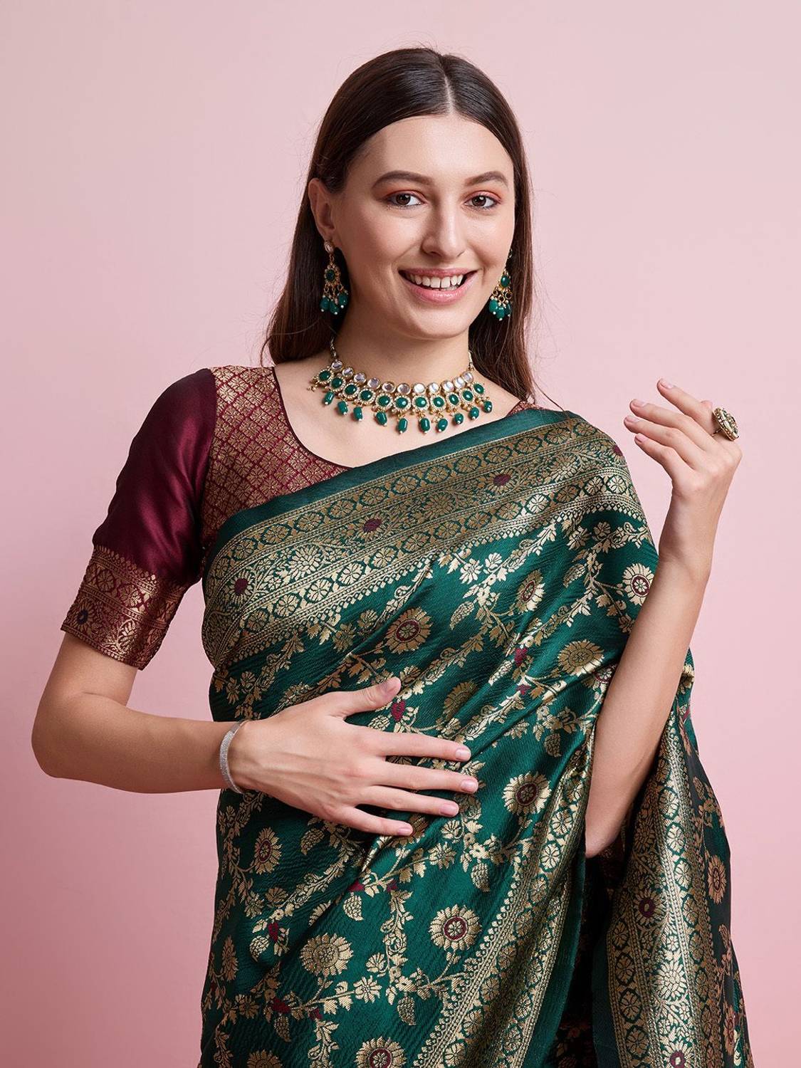 Shreyansh creation Digital Print Banarasi Silk Blend Saree (Green