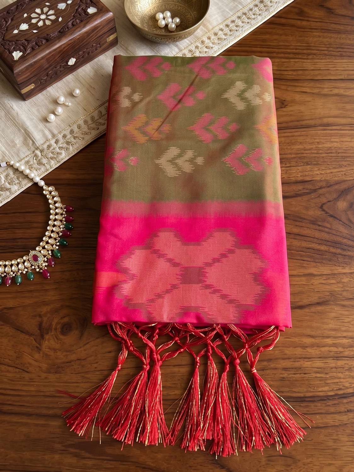 Image of Sutriti Woven Pochampally Silk Blend Saree