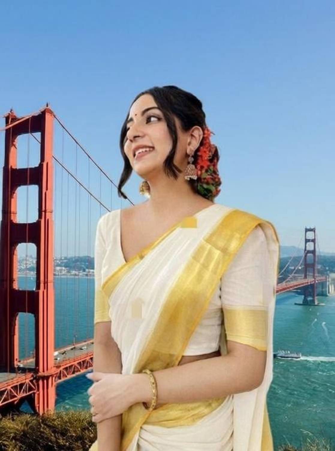 ANTIK Woven Kasavu Cotton Blend Saree