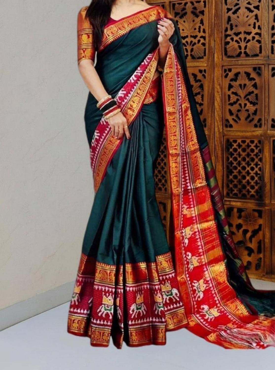 BilloRani Solid/Plain Kanjivaram Cotton Silk, Silk Blend Saree