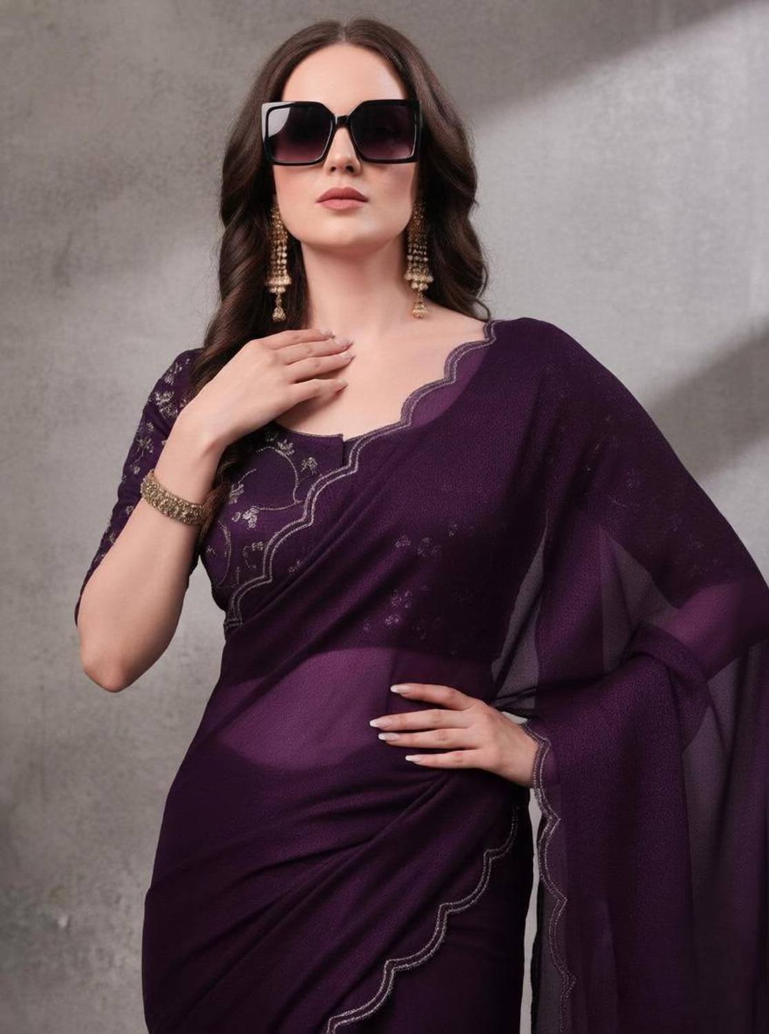 AMIYASILKMILLS Embellished, Embroidered, Solid/Plain Bollywood Chiffon, Net Saree