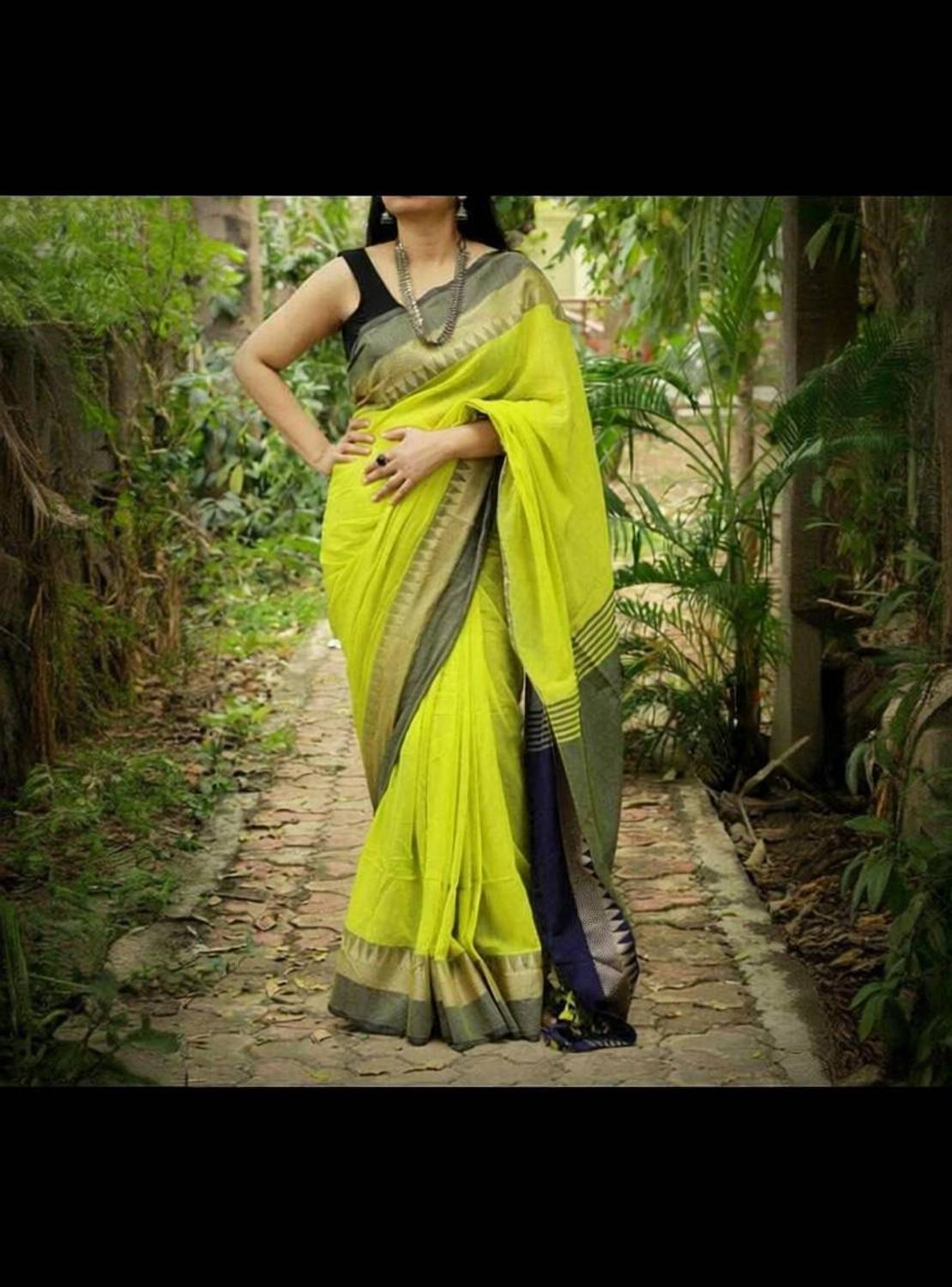 Shyamalisaree Self Design Tant Pure Cotton Saree