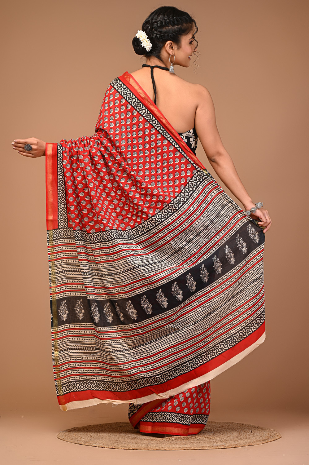 Image of LOVWEAR Printed Ikkat Pure Cotton Saree