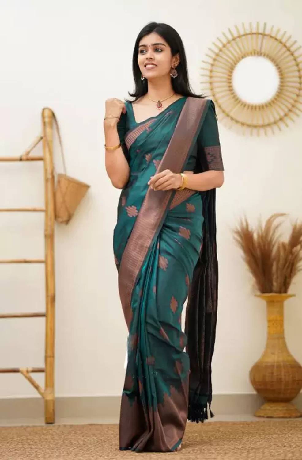 KanjiQueen Woven, Printed Kanjivaram Silk Blend, Pure Silk Saree