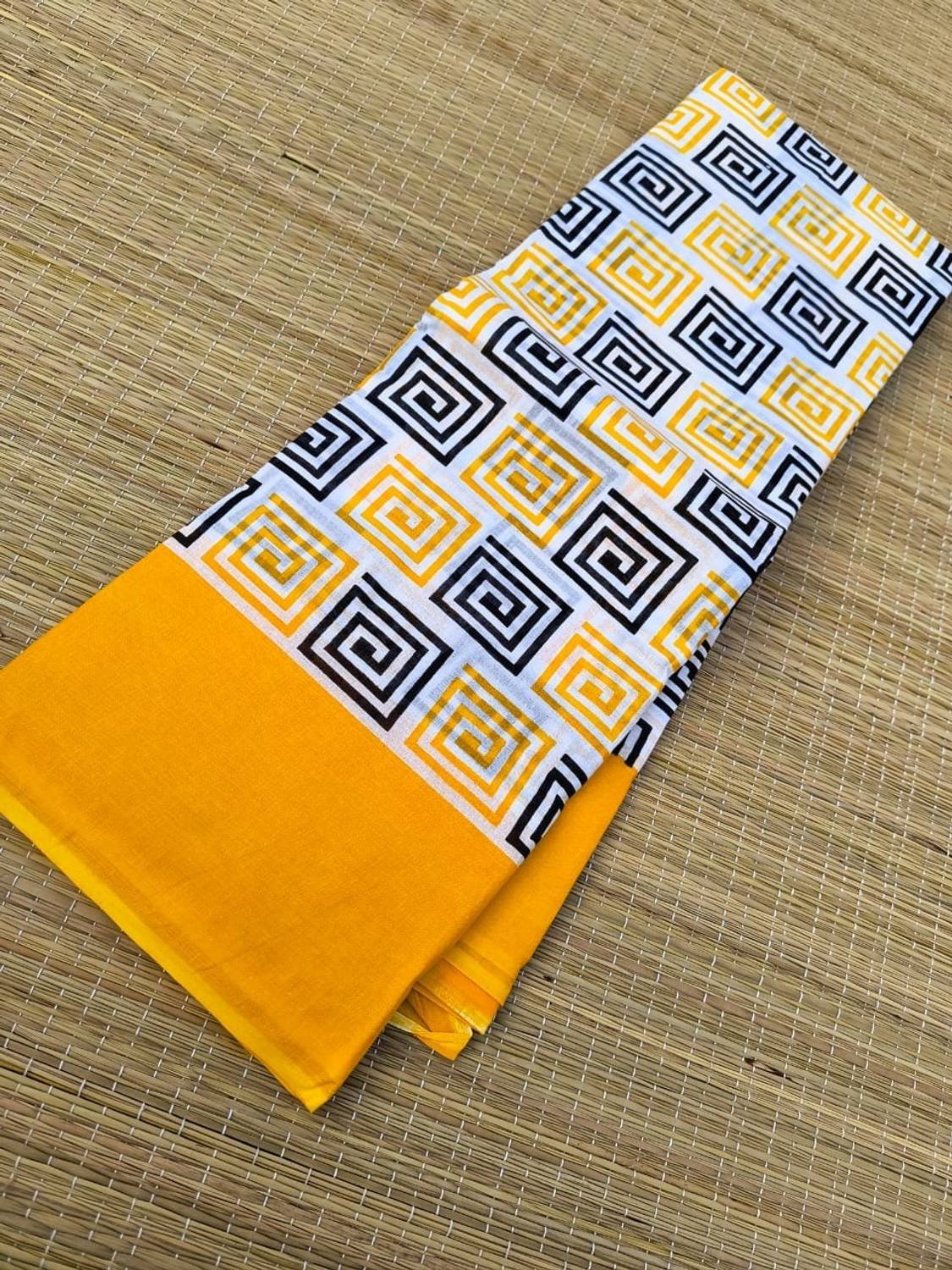 Bou Thakuranir Haat Checkered Daily Wear Pure Cotton Saree