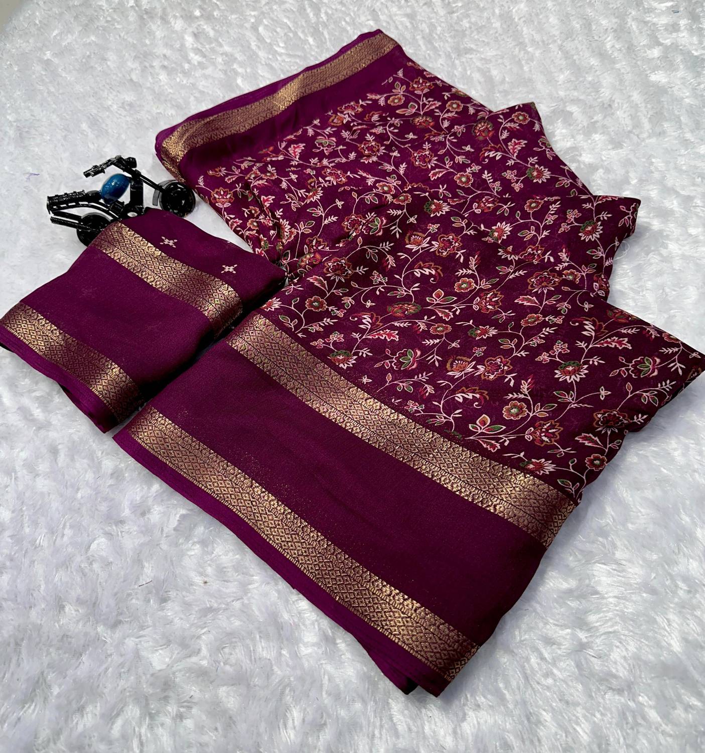vishwambhari enterprise Floral Print, Embellished Daily Wear Georgette Saree