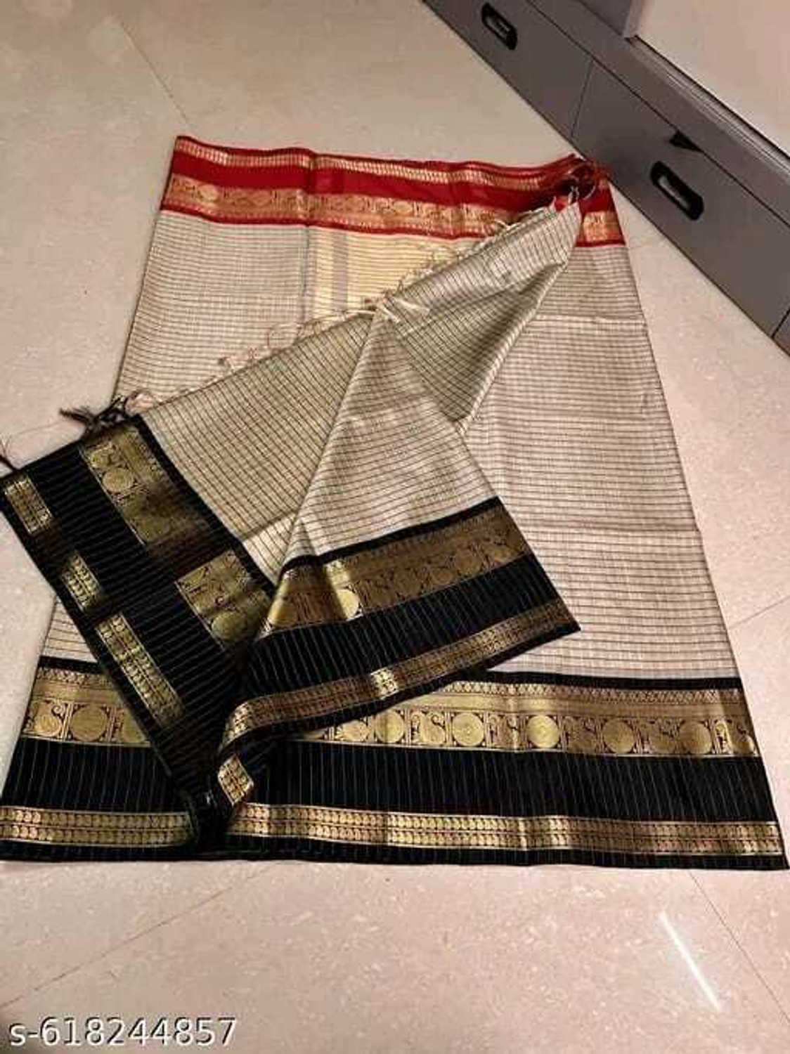 Image of ALPENIKA Checkered, Woven Chettinadu Jacquard Saree