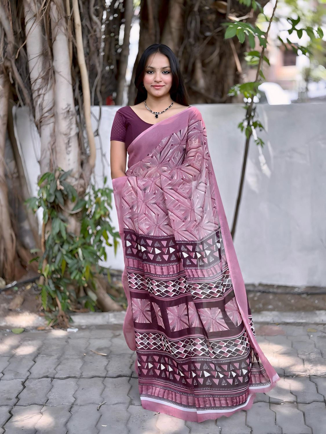 Image of Zoamic Geometric Print, Printed Bollywood Georgette Saree