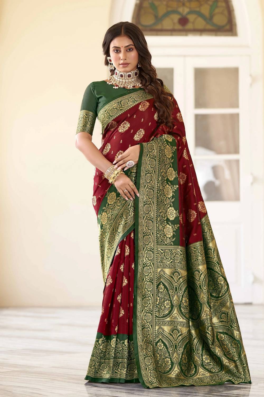 AVANTIKA FASHION Woven Kanjivaram Pure Silk, Art Silk Saree (Maro