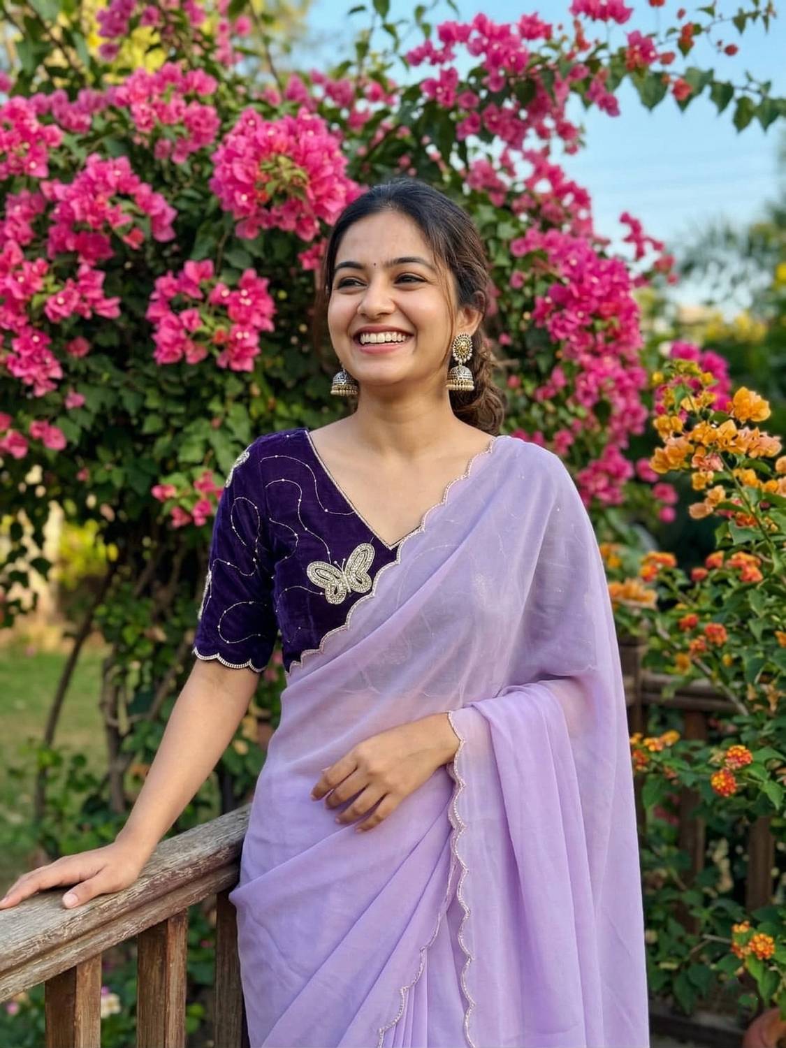 AMIYASILKMILLS Embroidered Daily Wear Georgette Saree