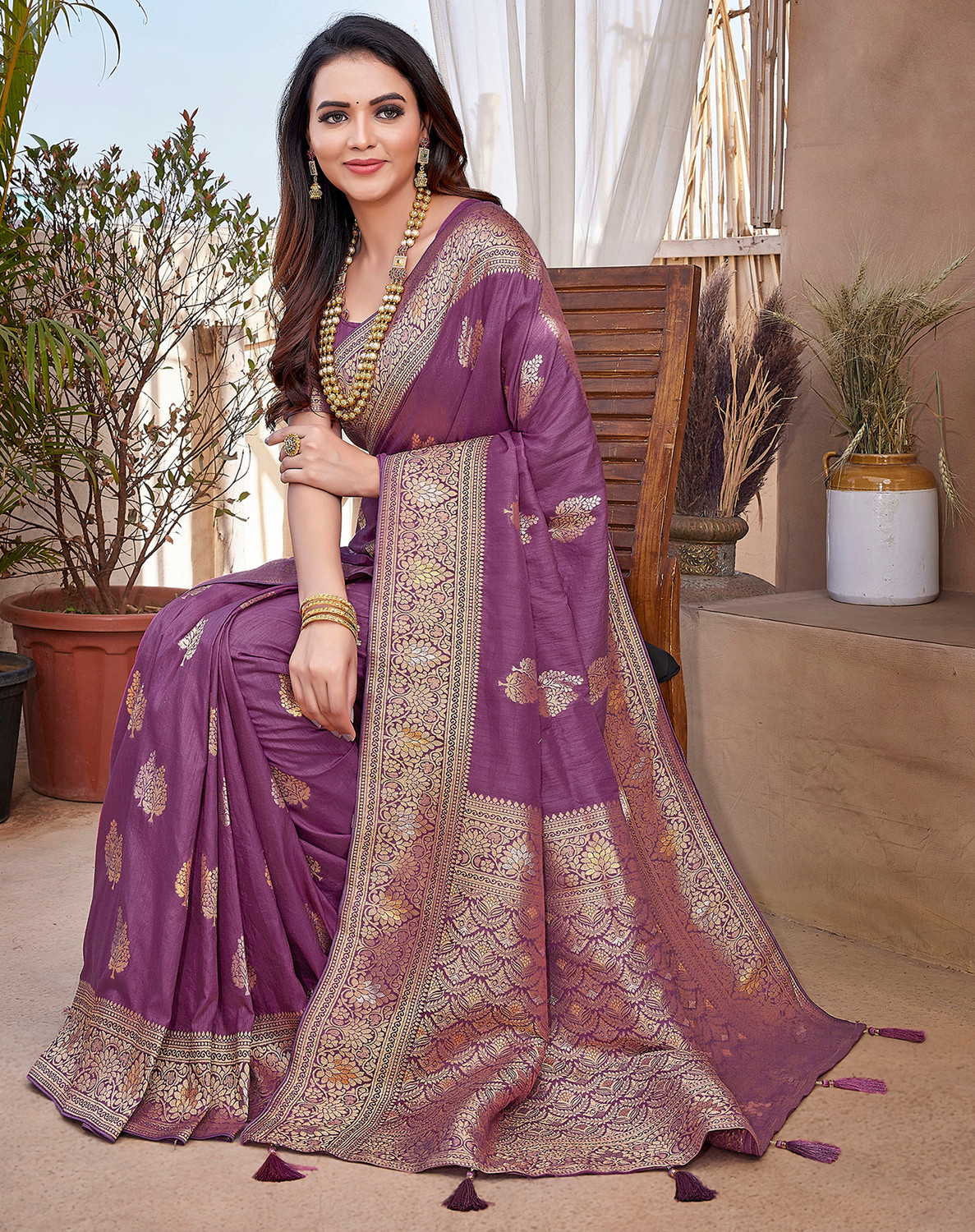 Image of SIRIL Woven Banarasi Silk Blend, Jacquard Saree (Purple)
