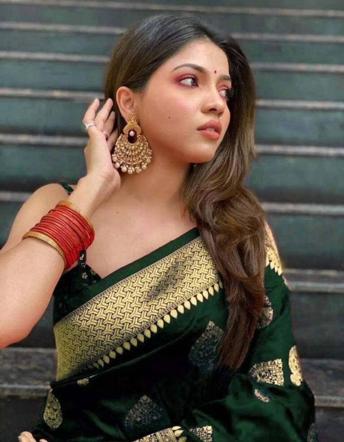 Pervas Woven Kanjivaram Cotton Silk, Silk Blend Saree (Dark Green