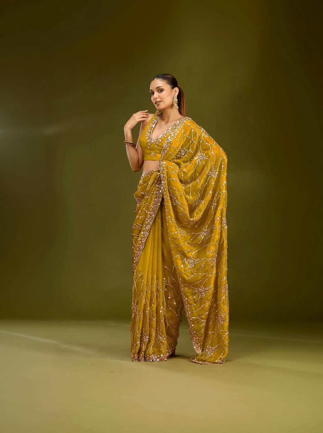 Riddhi textile Hub Embroidered Bollywood Satin, Silk Blend Saree