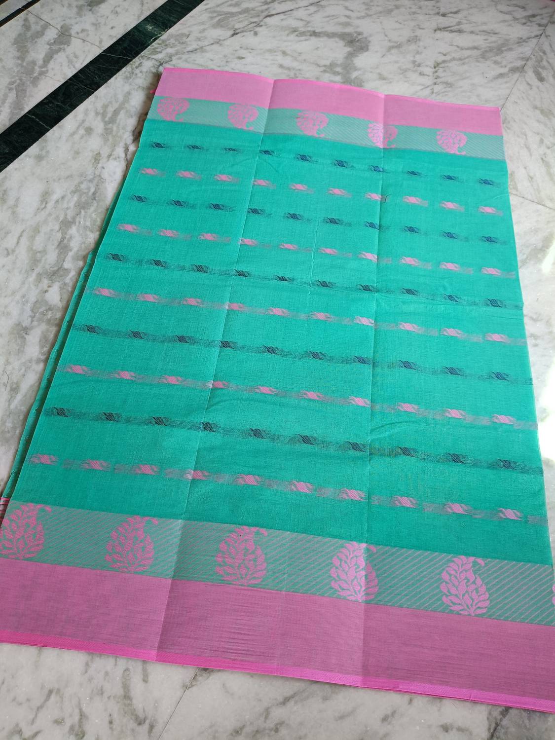 Bikash Dutta Fashion Self Design Tant Pure Cotton Saree