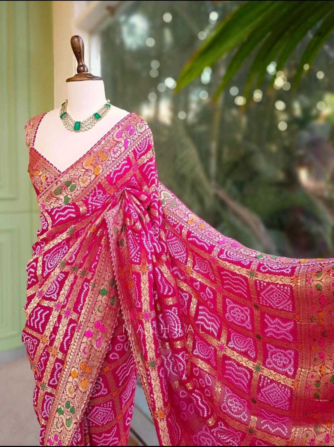 Image of Gajj kesari Woven, Printed Bandhani Pure Silk Saree