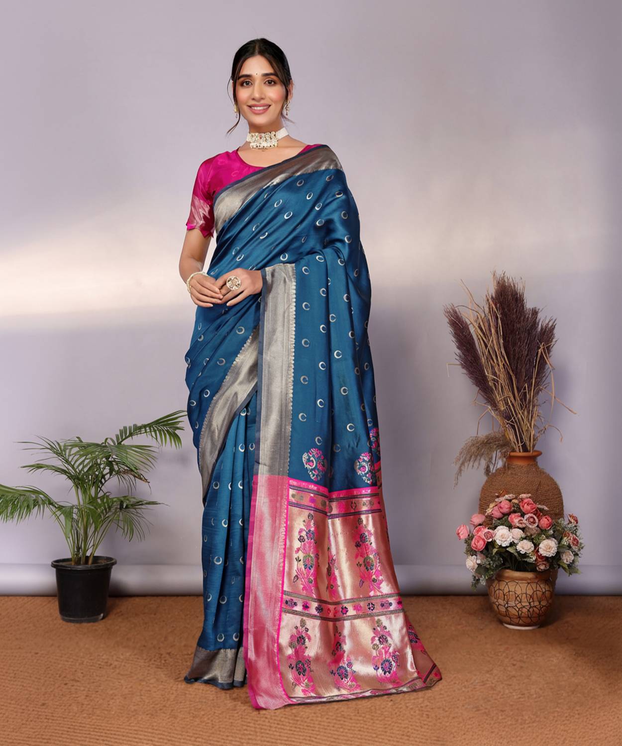 AVANTIKA FASHION Woven Kanjivaram Pure Silk, Art Silk Saree (Ligh