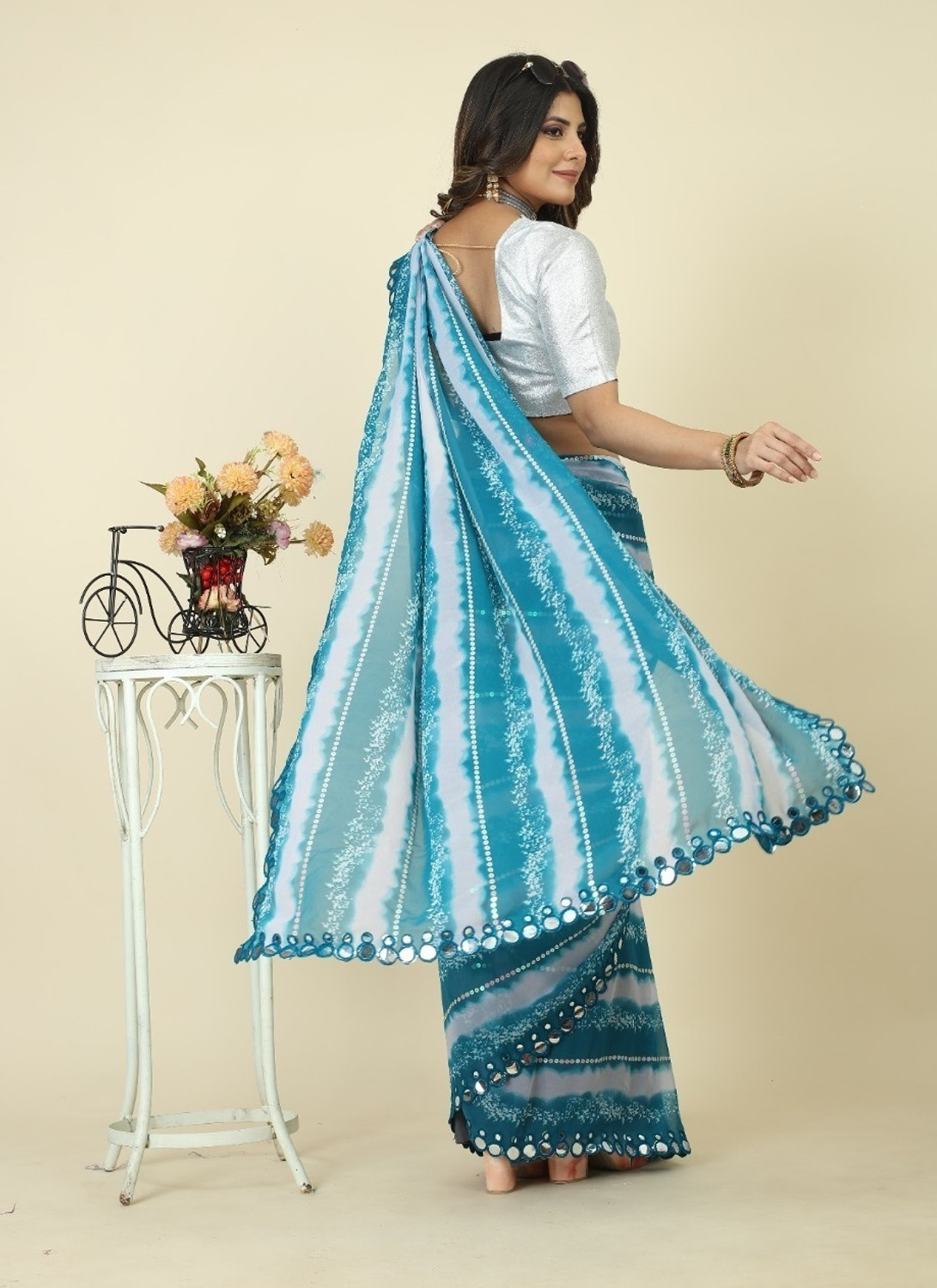 Image of GAVUBAA Floral Print Bollywood Georgette Saree