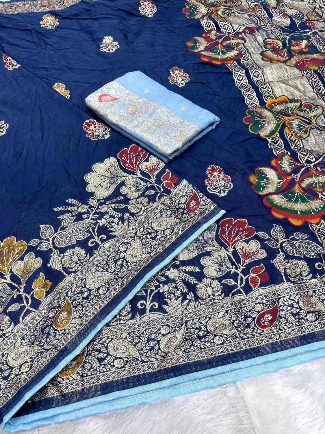 Image of Gajj Kesari World Woven Banarasi Chanderi Saree (Multicolor)
