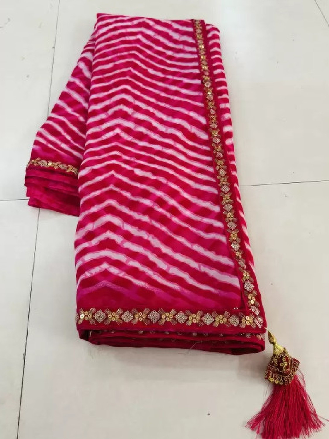Image of Salco Striped Daily Wear Georgette Saree