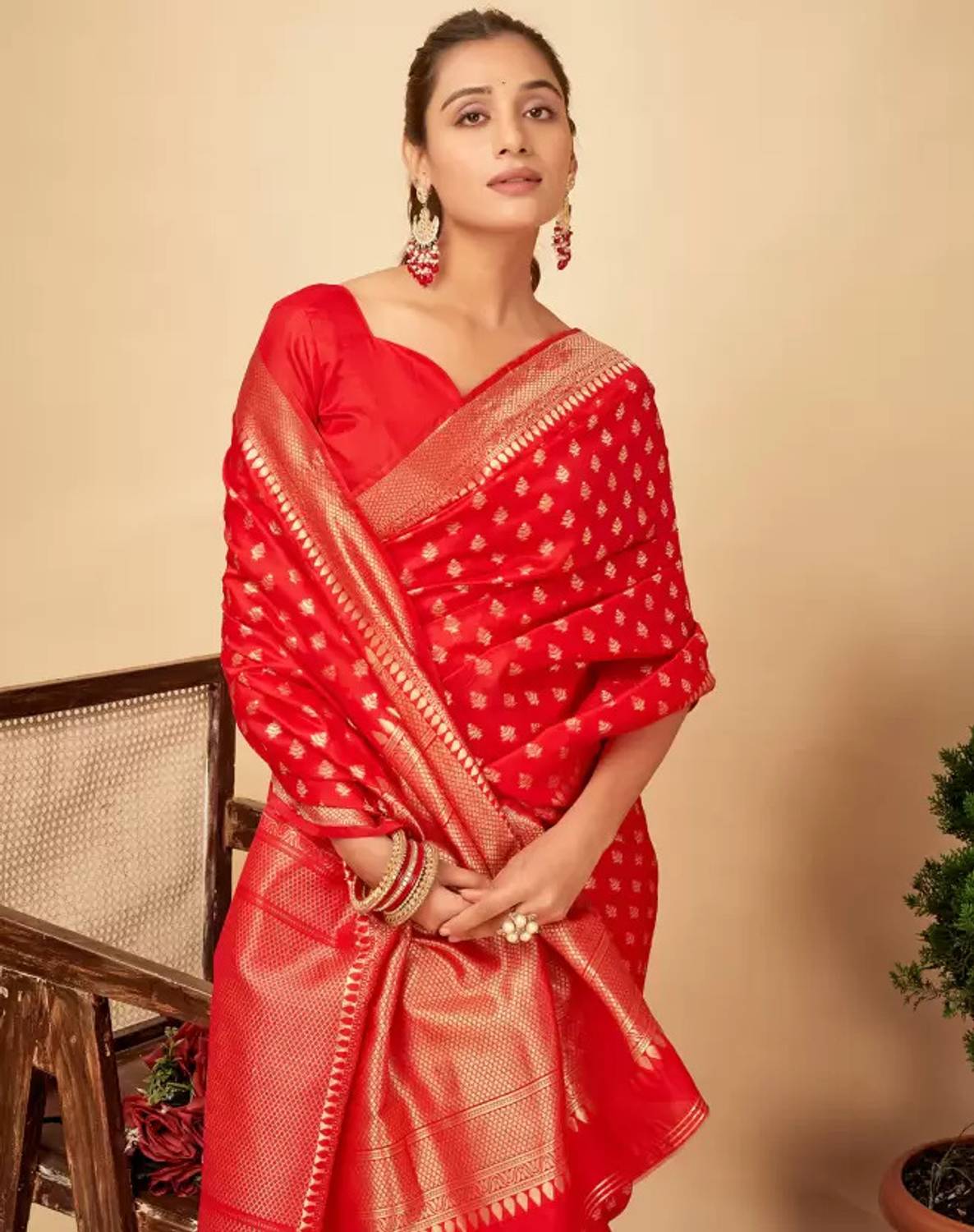 PHEASANT Woven Kanjivaram Pure Silk, Jacquard Saree (Red)