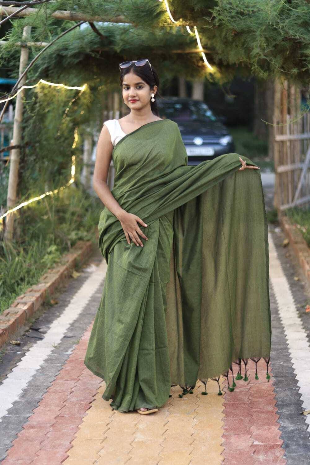 BRYNBRIT Solid/Plain Bollywood Cotton Blend, Jacquard Saree