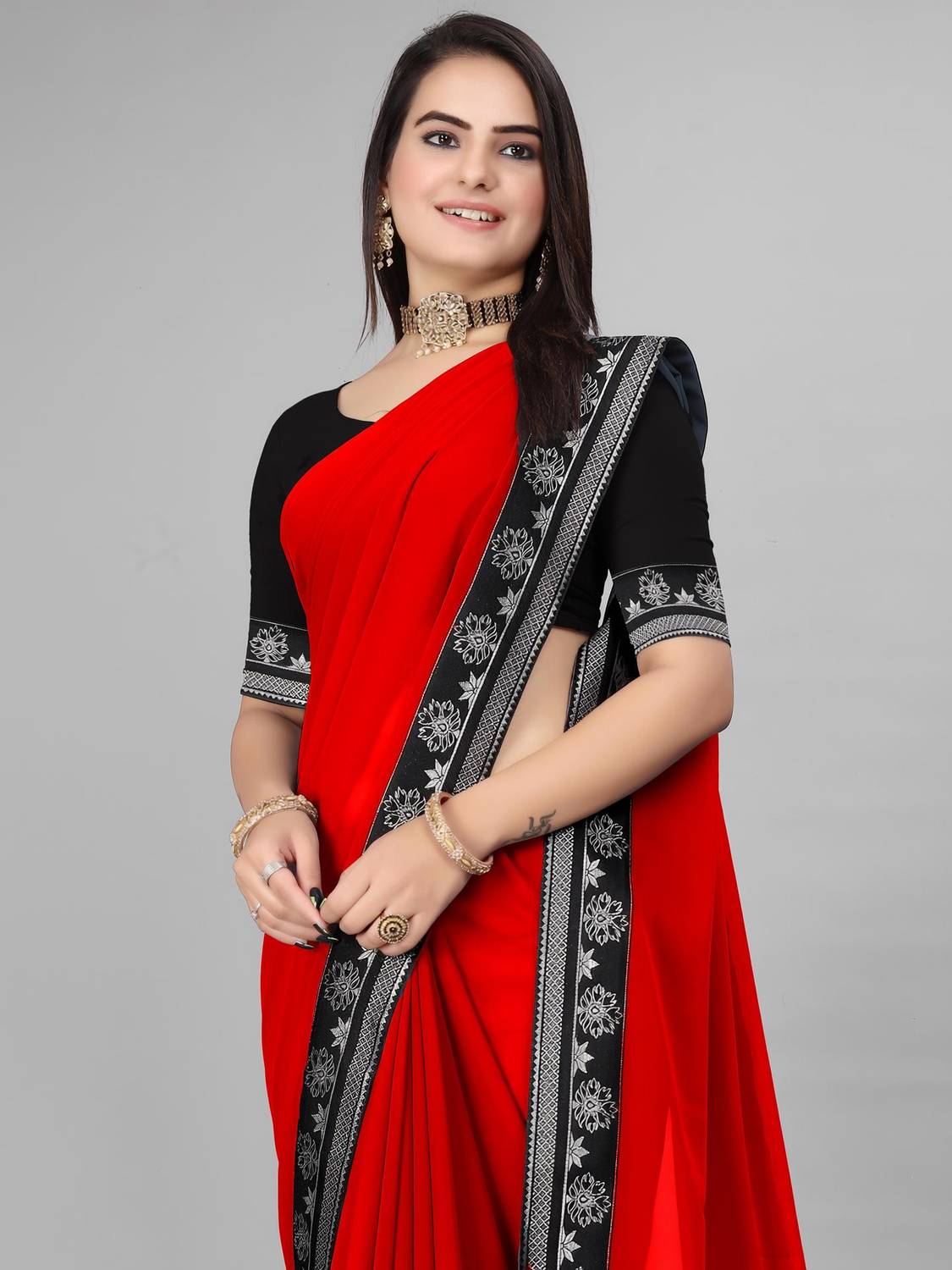 Sangath Dyed, Solid/Plain, Embroidered Daily Wear Georgette Saree