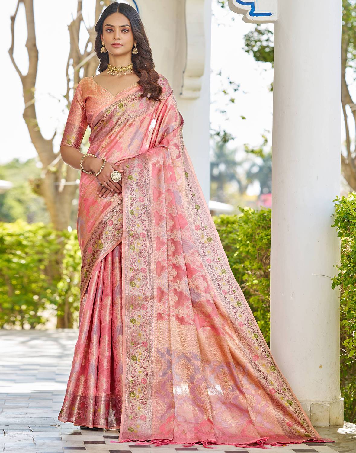 Samah Woven, Embellished Banarasi Silk Blend Saree (Pink)