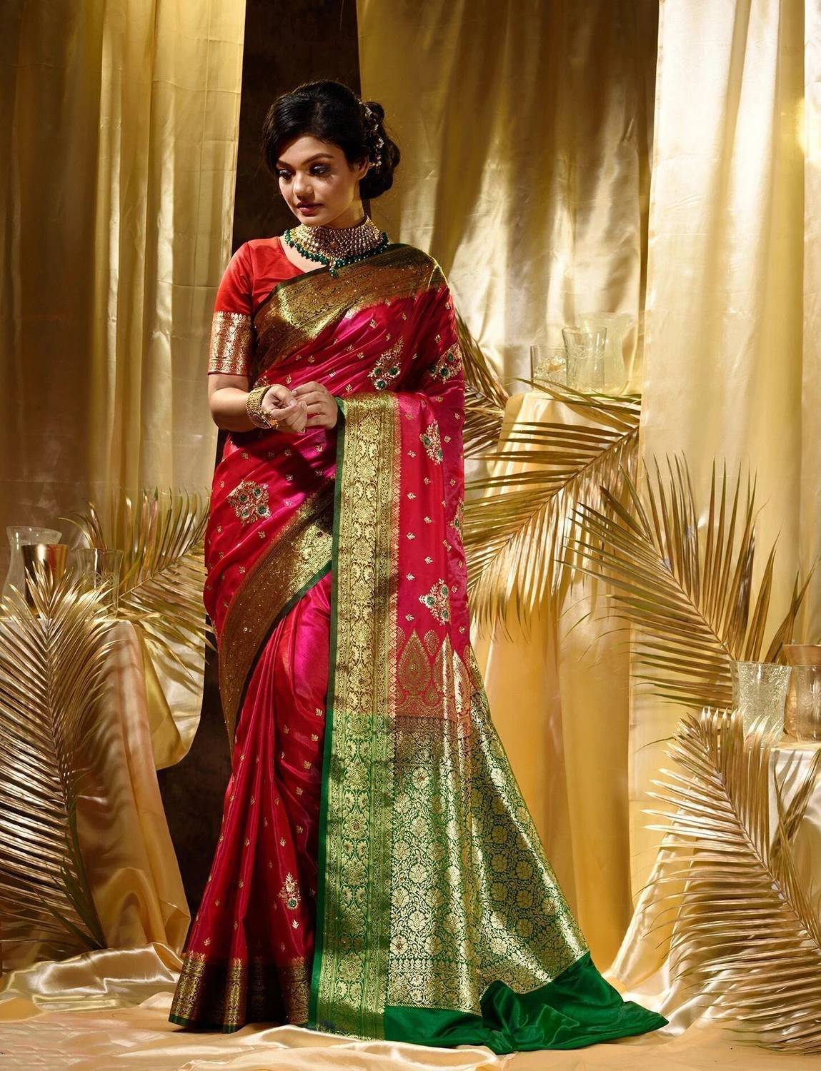 Kalapushpi Woven Banarasi Satin Saree (Multicolor)