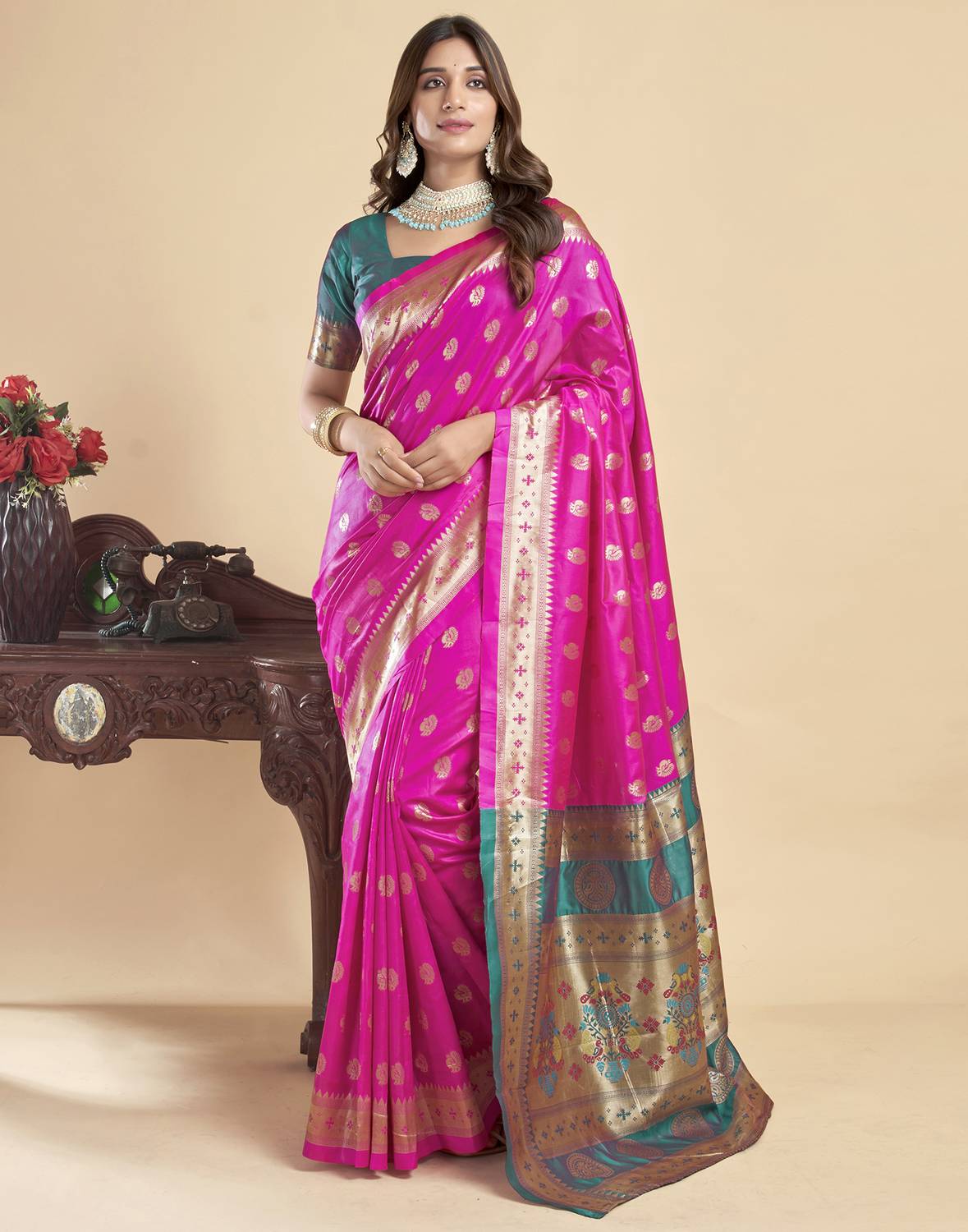 Samah Dyed, Woven, Self Design Banarasi Silk Blend Saree (Brown,