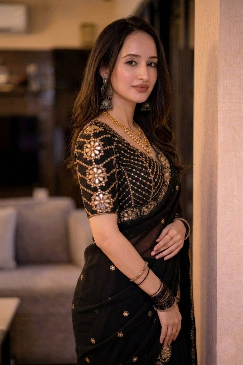 jashvicreation Embellished Bollywood Georgette Saree Black - Image 4
