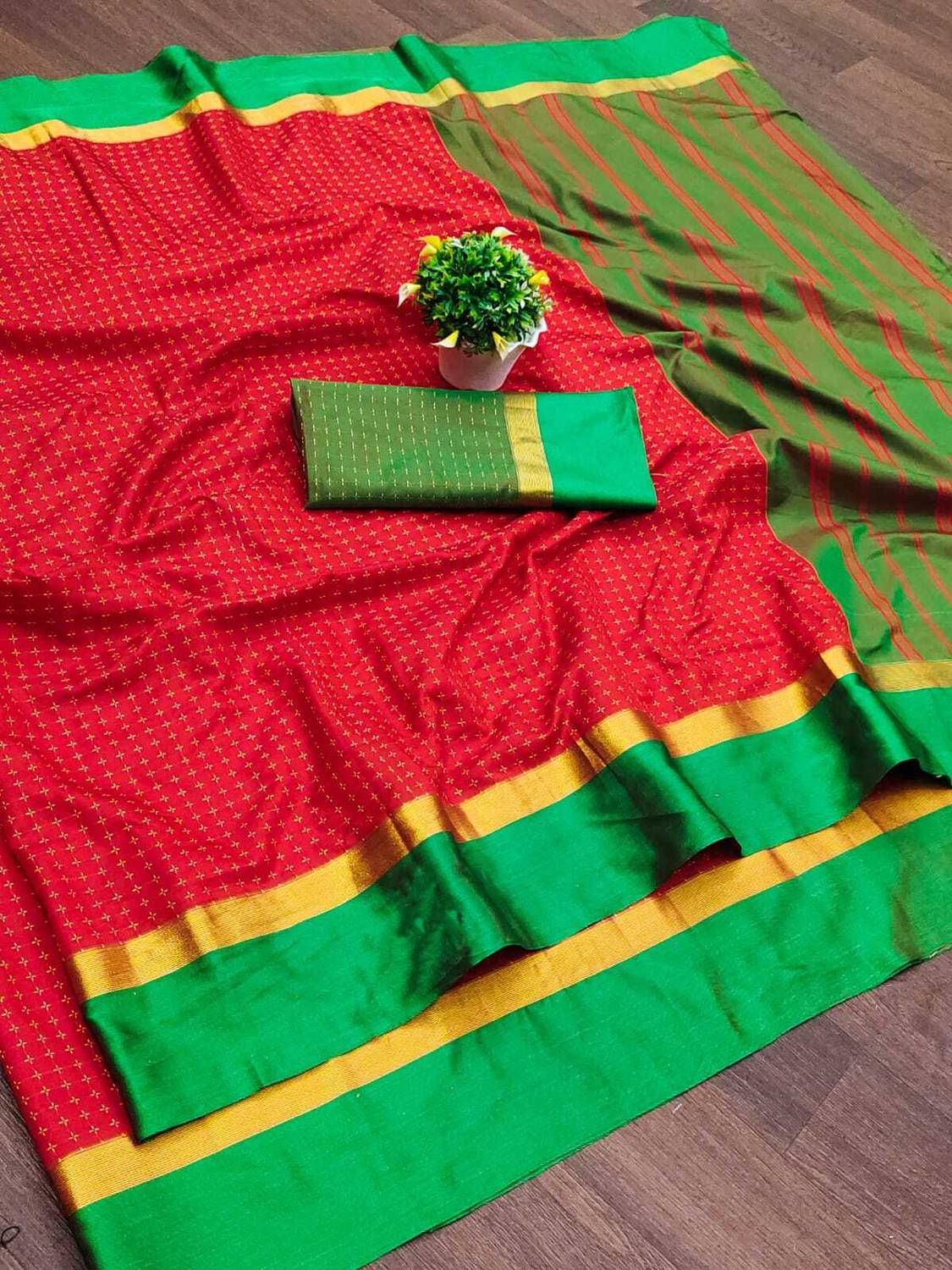 ASHTA Woven Kanjivaram Art Silk, Pure Silk Saree