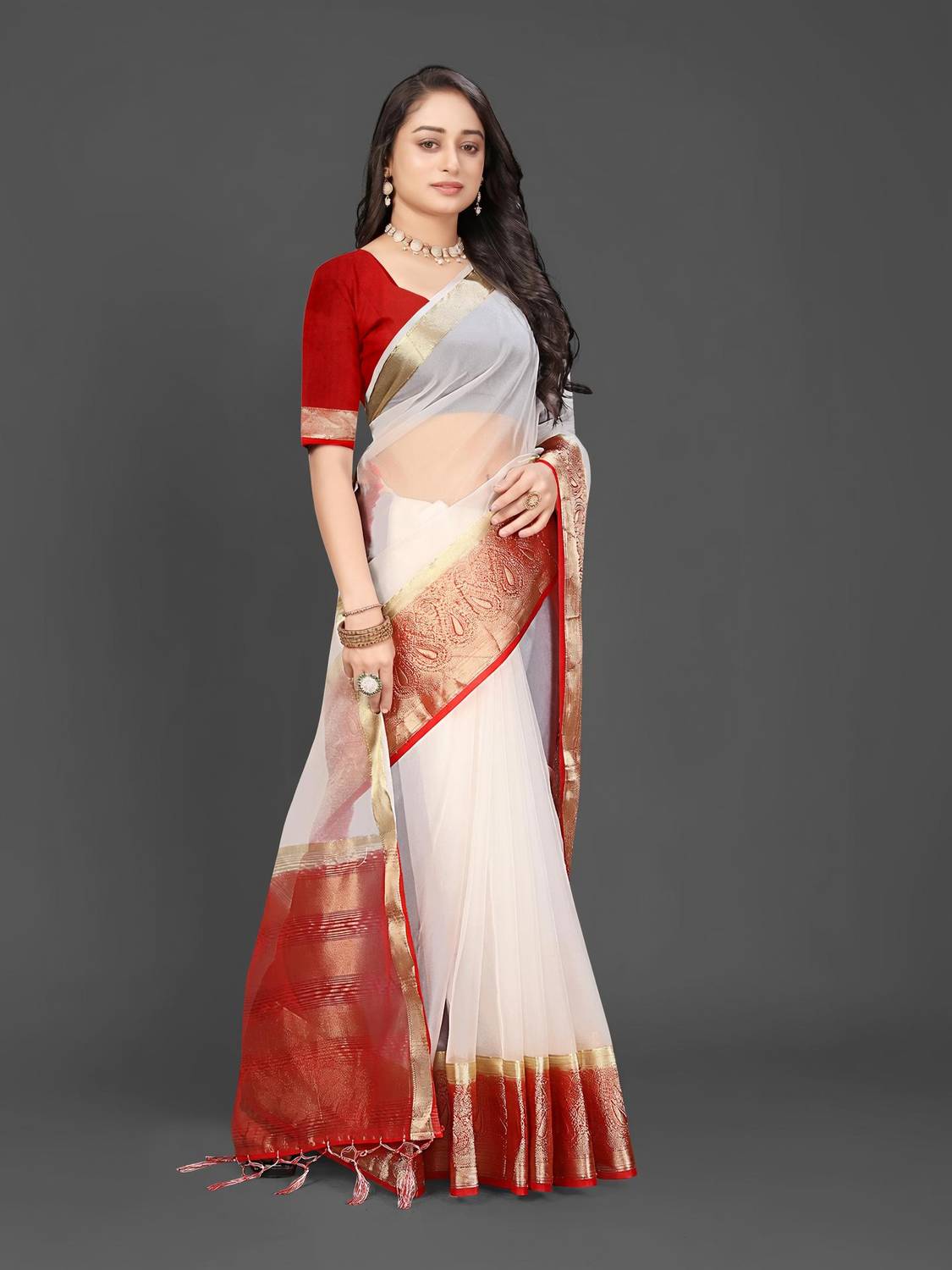 Aarunika fashion Solid/Plain Bollywood Organza Saree