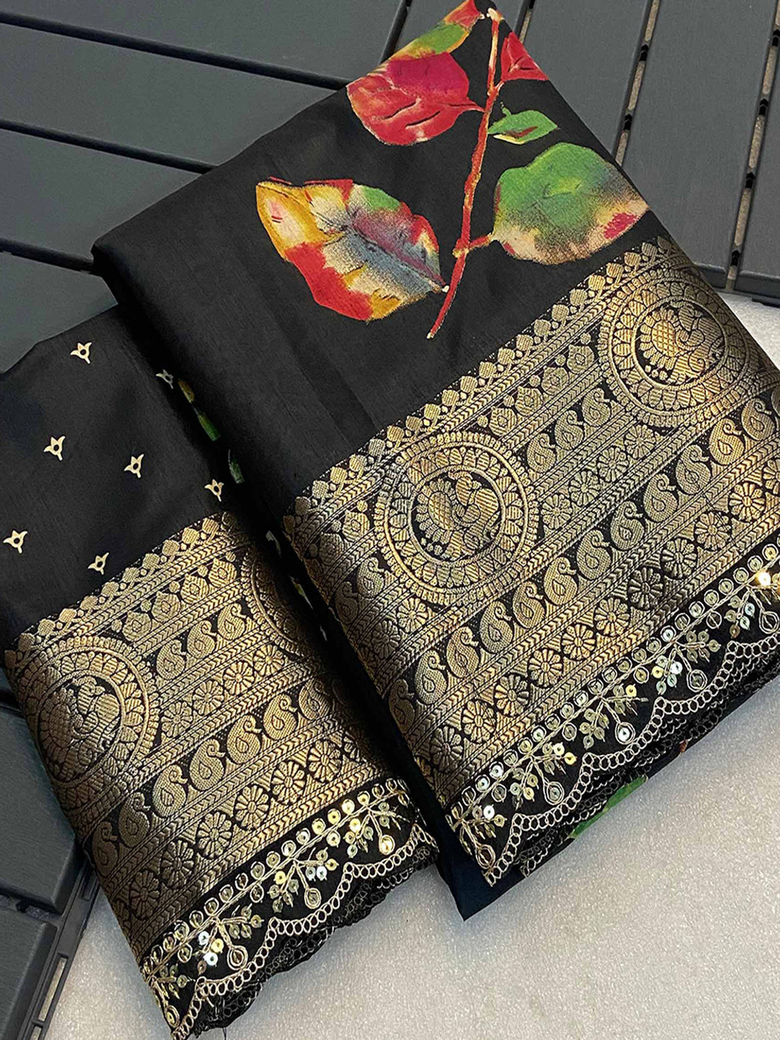 Image of Peachmode Printed Bollywood Silk Blend Saree (Black)