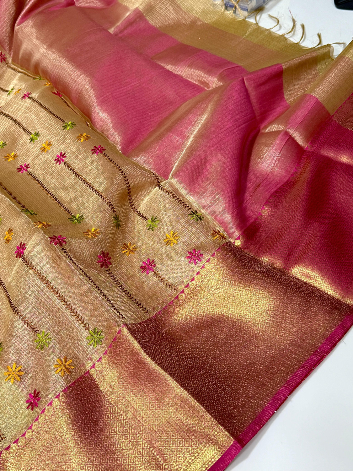 Image of ROOP LAVANYA Embroidered, Self Design, Woven Banarasi Tissue Saree