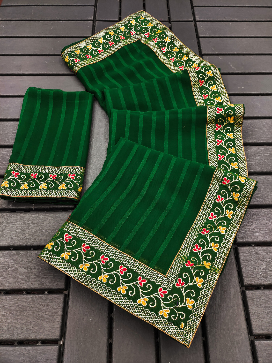 Image of PRISHIV TEXTILE Striped Daily Wear Georgette Saree