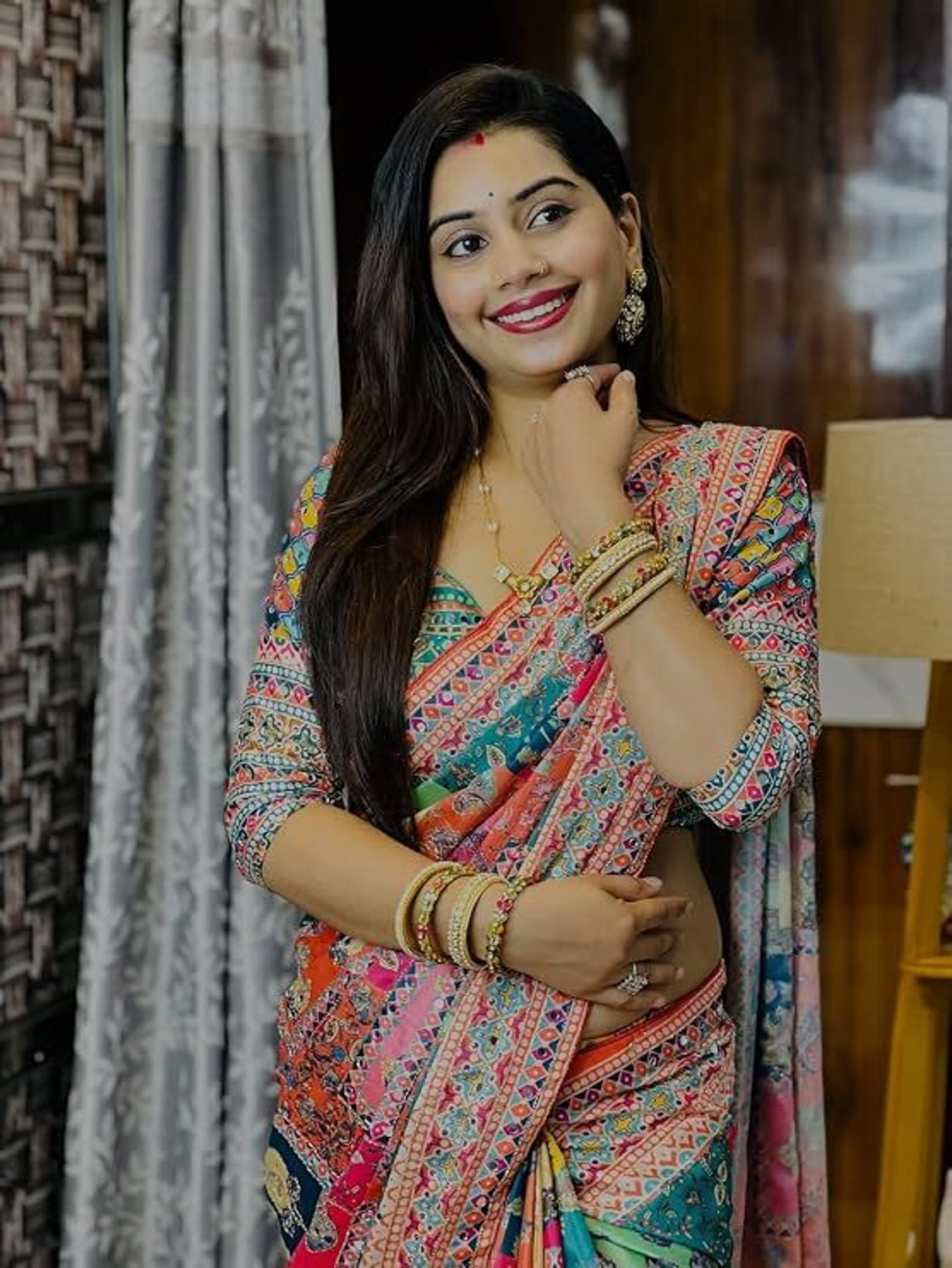 Image of ORNITA BOUTIQUE Geometric Print, Digital Print Bandhani Silk Blend Saree
