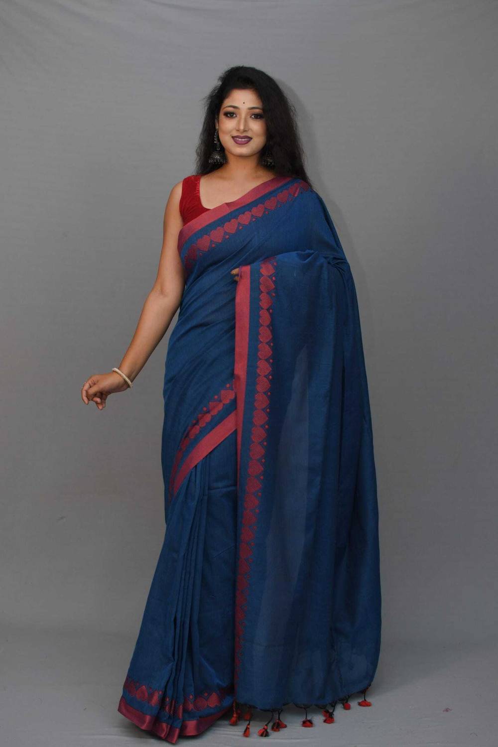 ADbutiq Printed, Woven Bollywood Handloom Cotton Blend Saree