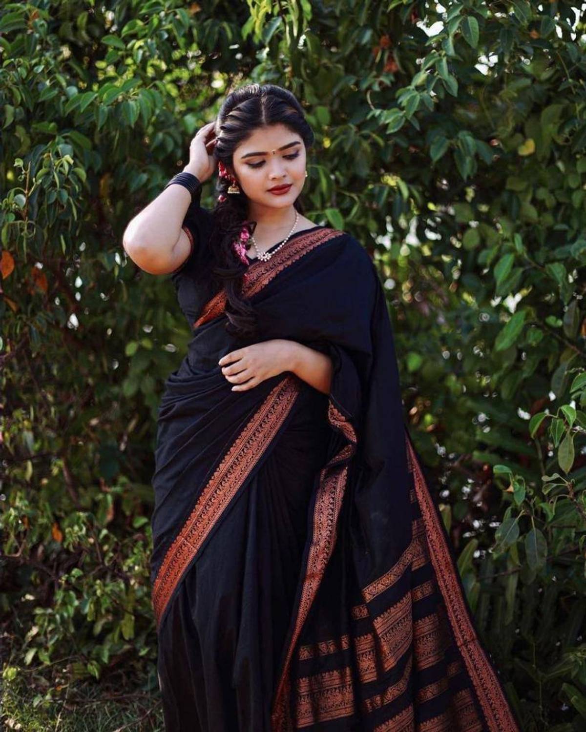 Bond Woven Kanjivaram Art Silk, Pure Silk Saree