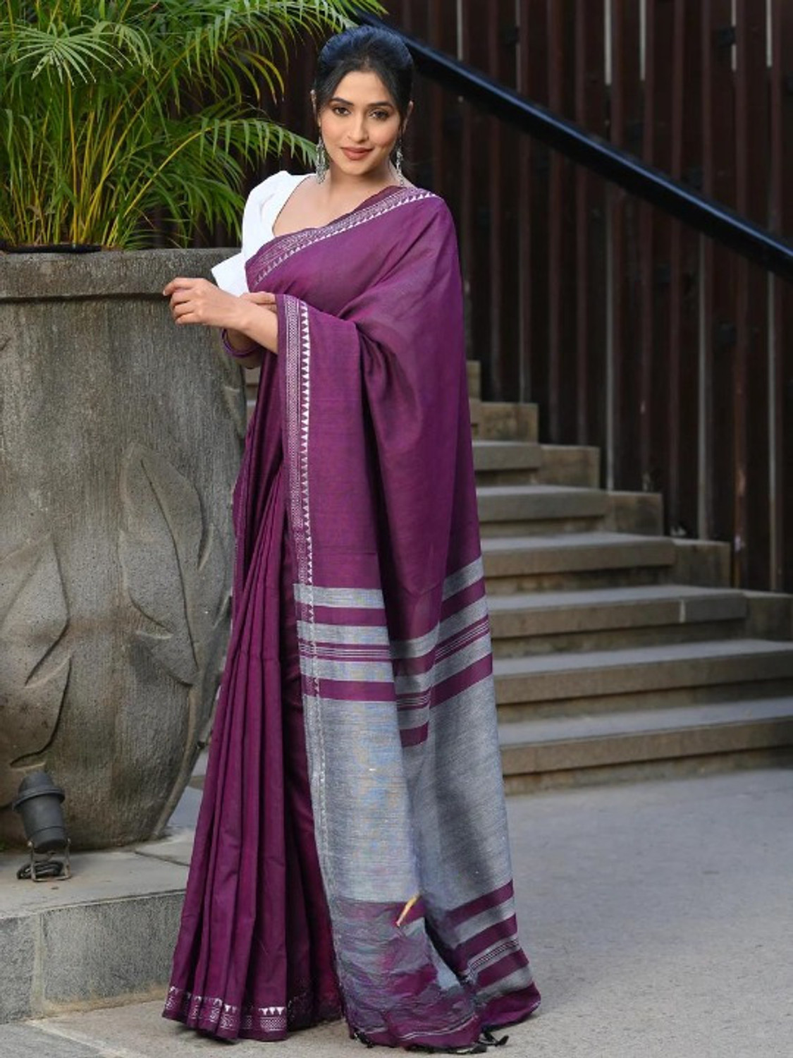 Image of DHRITIS SAREE Woven Handloom Cotton Blend Saree