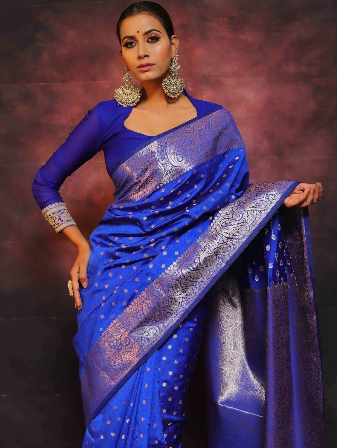 AVANTIKA FASHION Woven Kanjivaram Pure Silk, Art Silk Saree (Blue
