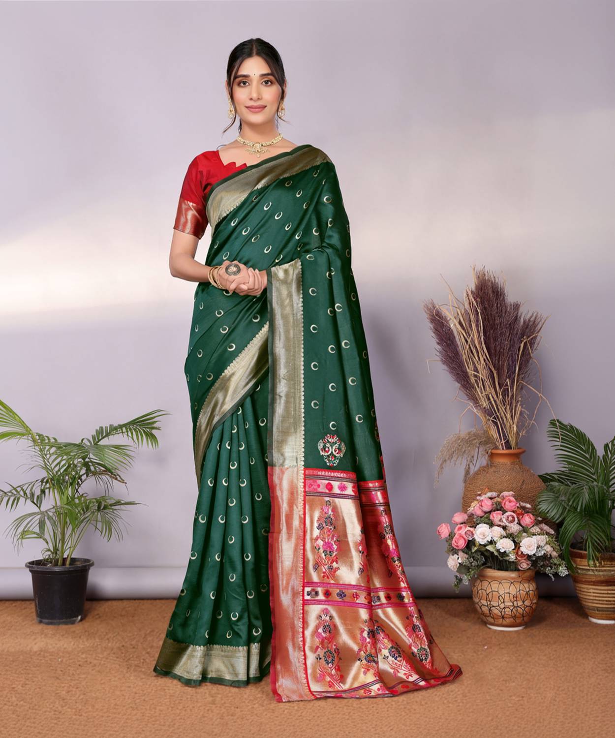 AVANTIKA FASHION Woven Kanjivaram Pure Silk, Art Silk Saree (Gree