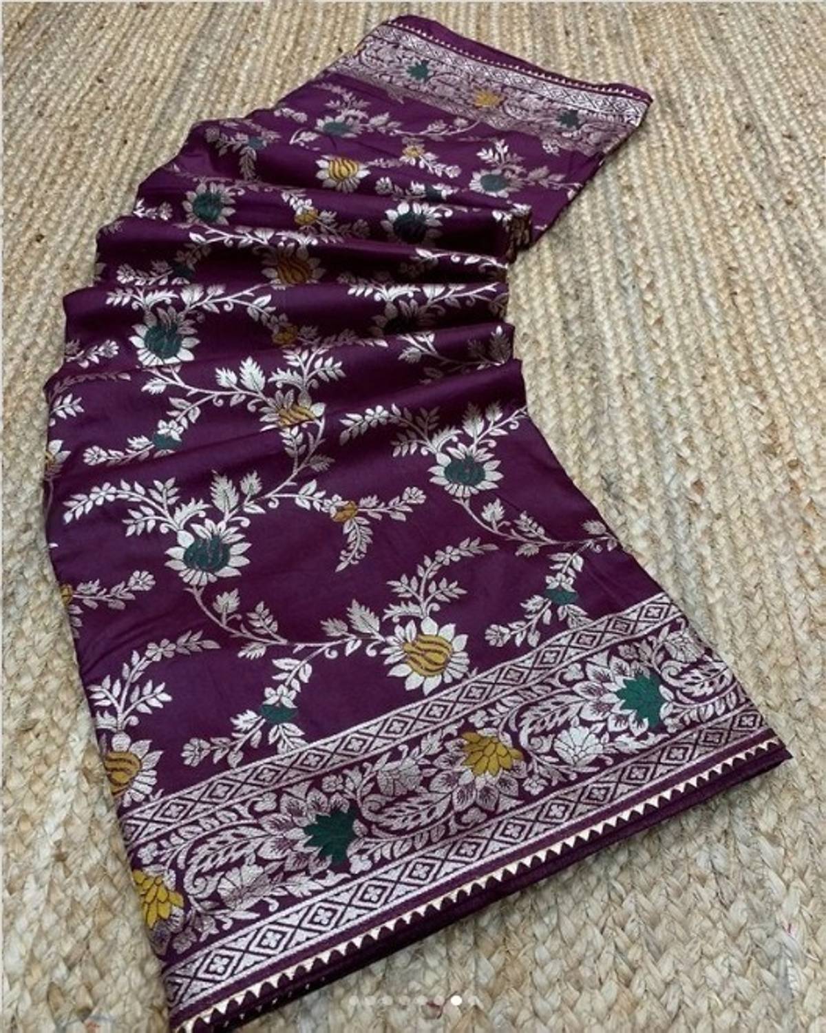 Aachari Floral Print Kanjivaram Jacquard, Pure Silk Saree