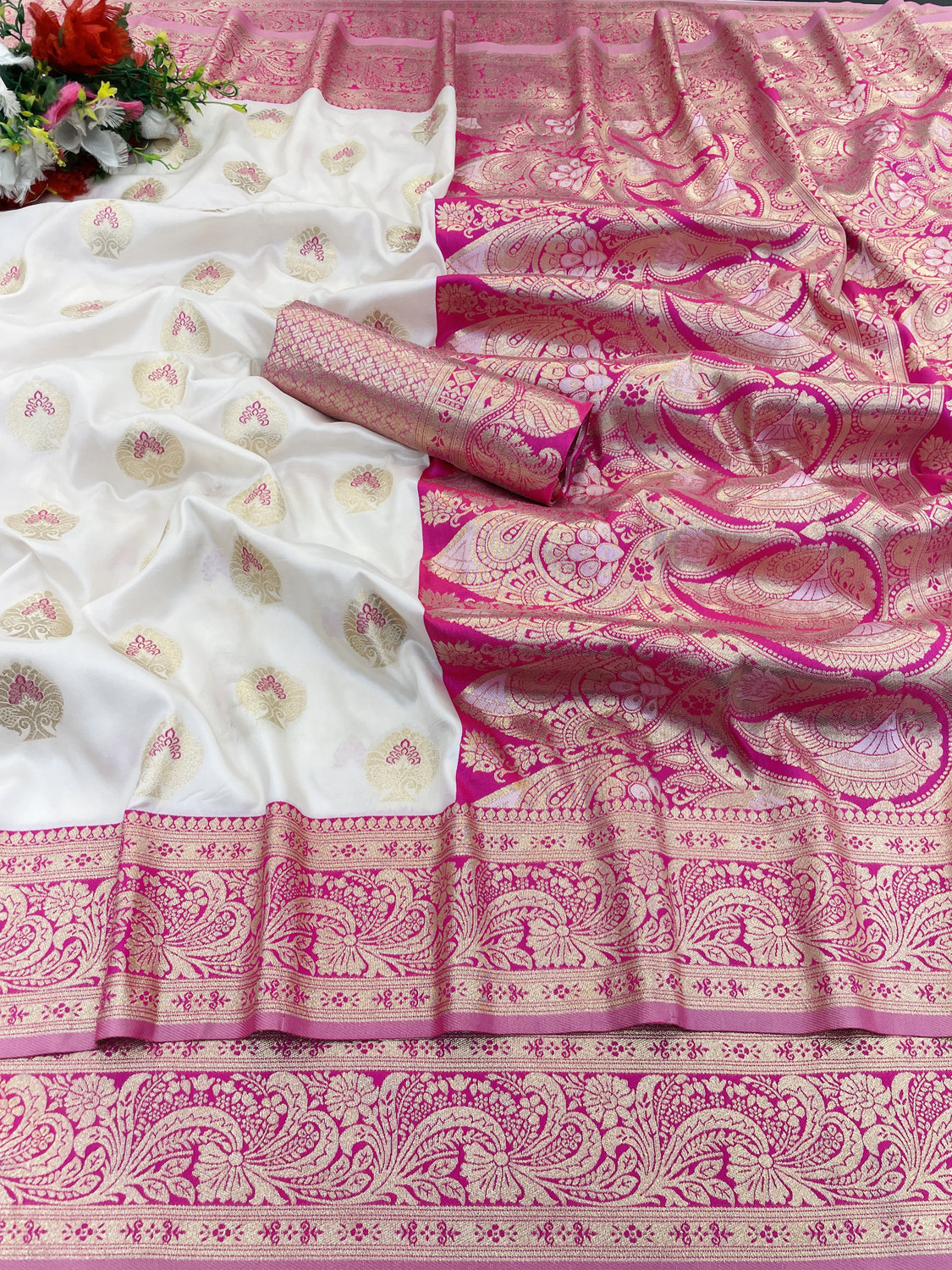KanjiQueen Woven, Self Design Banarasi Silk Blend, Pure Silk Saree