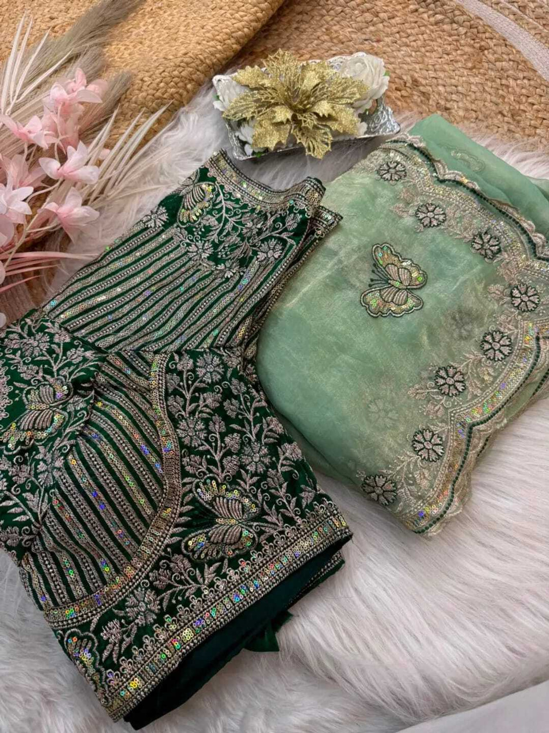 Image of PROSILITIESYUVA Embellished Bollywood Silk Blend Saree