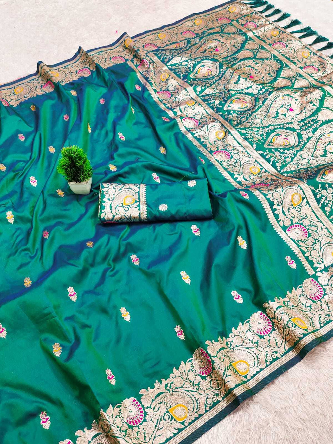 Image of Divastri Woven Banarasi Cotton Silk Saree