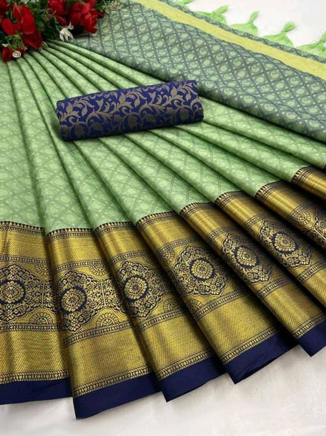 KanjiQueen Woven Kanjivaram Silk Blend, Cotton Silk Saree (Blue,
