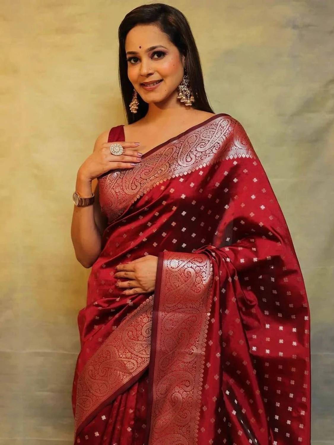 ZILVIRA Woven Banarasi Jacquard, Art Silk Saree (Maroon)