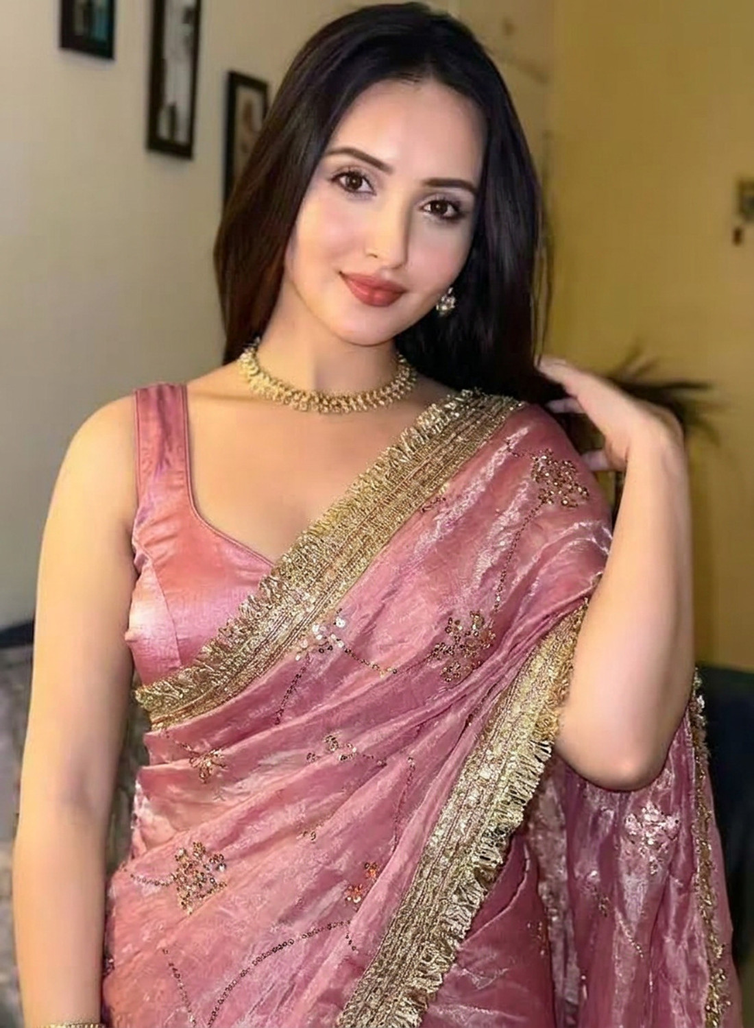 ARTSUTRAA Embroidered Bollywood Pure Silk Saree