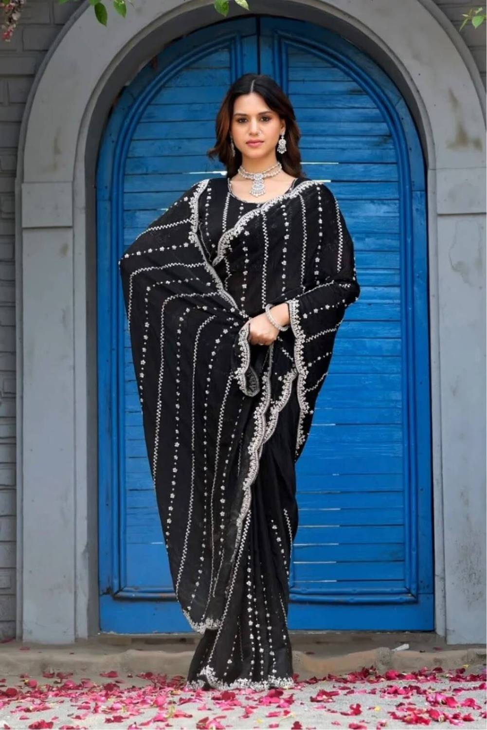 EEMONY FASHION Embellished, Embroidered Bollywood Net Saree